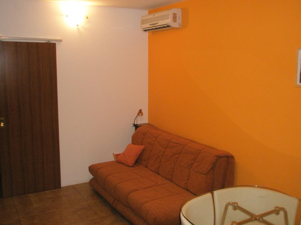 Studio Apartment Jadranko Duga Uvala Krnica Zimmer foto